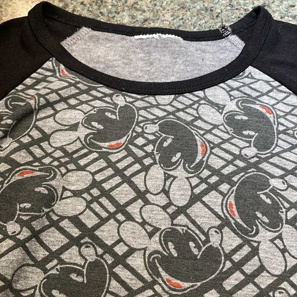 LuLaRoe Disney Mickey Mouse size Small tunic length blouse solid sleeves - Picture 7 of 8